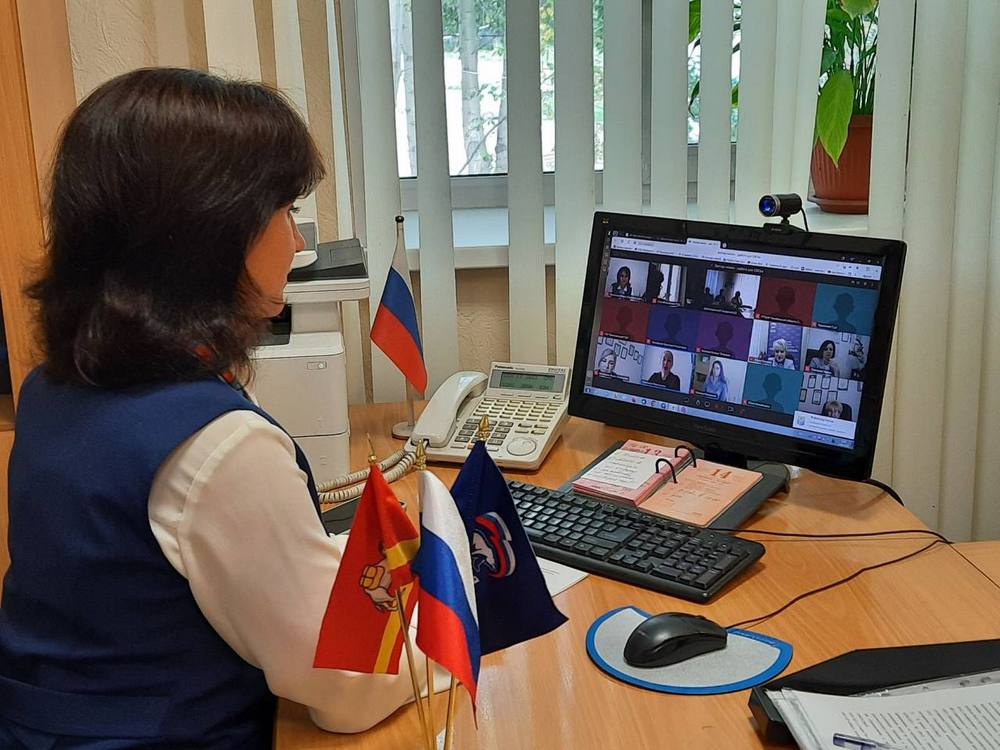Женские клубы Челябинской области провели онлайн-встречу с женщинами Донбасса
