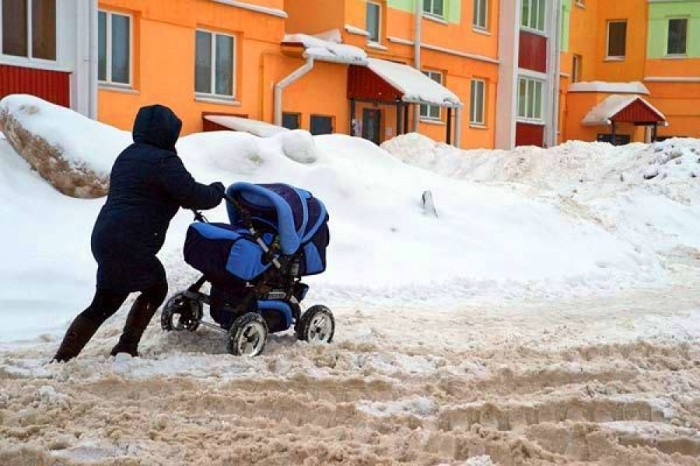 Глав районов Челябинска отчитали за плохую уборку снега