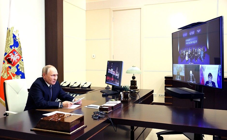 Челябинский педагог поблагодарила Президента за снижение количества отчетов для учителей