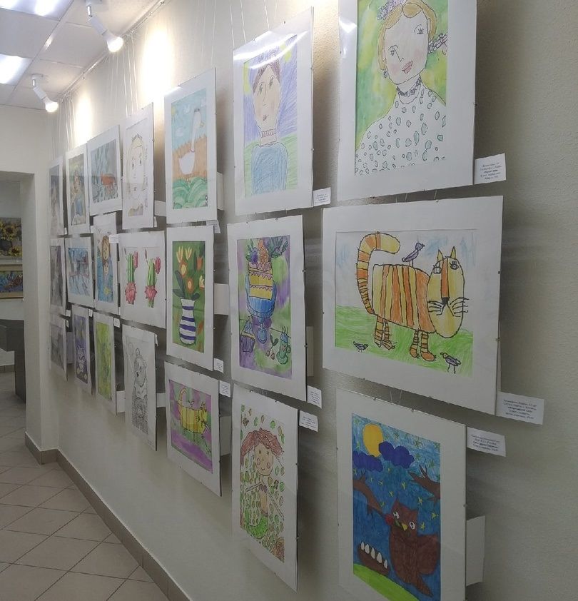 В Челябинске открылась выставка картин копейских учащихся
