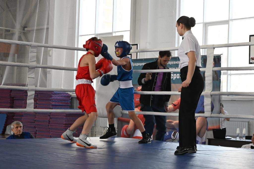 В Копейске стартовал турнир памяти боксёров-наставников