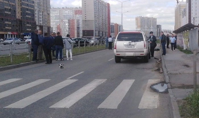 Мчавшаяся на «Мерседесе» студентка насмерть сбила парня в Челябинске
