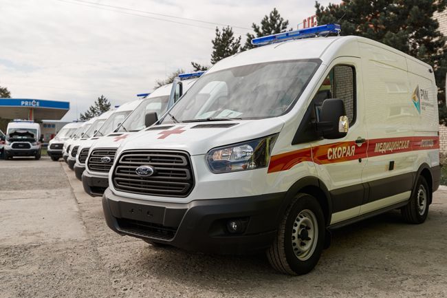 РМК передал медикам Южного Урала 12 автомобилей «Скорой помощи»