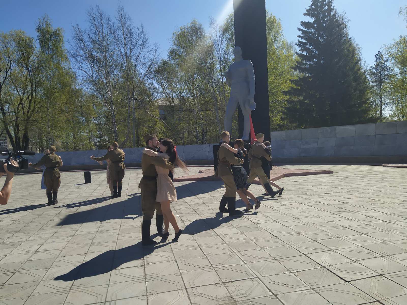 Юнармейцы Копейска придумали необычное поздравление ветеранам с Днем Победы