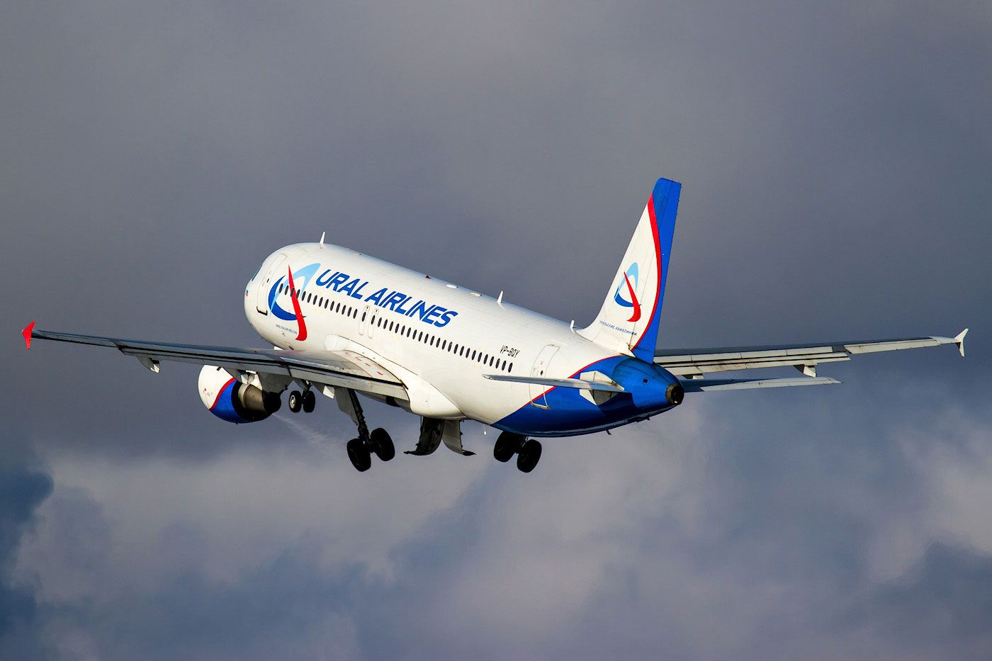 Екатеринбургская авиакомпания отменяет рейсы в несколько стран в связи с распространением коронавируса