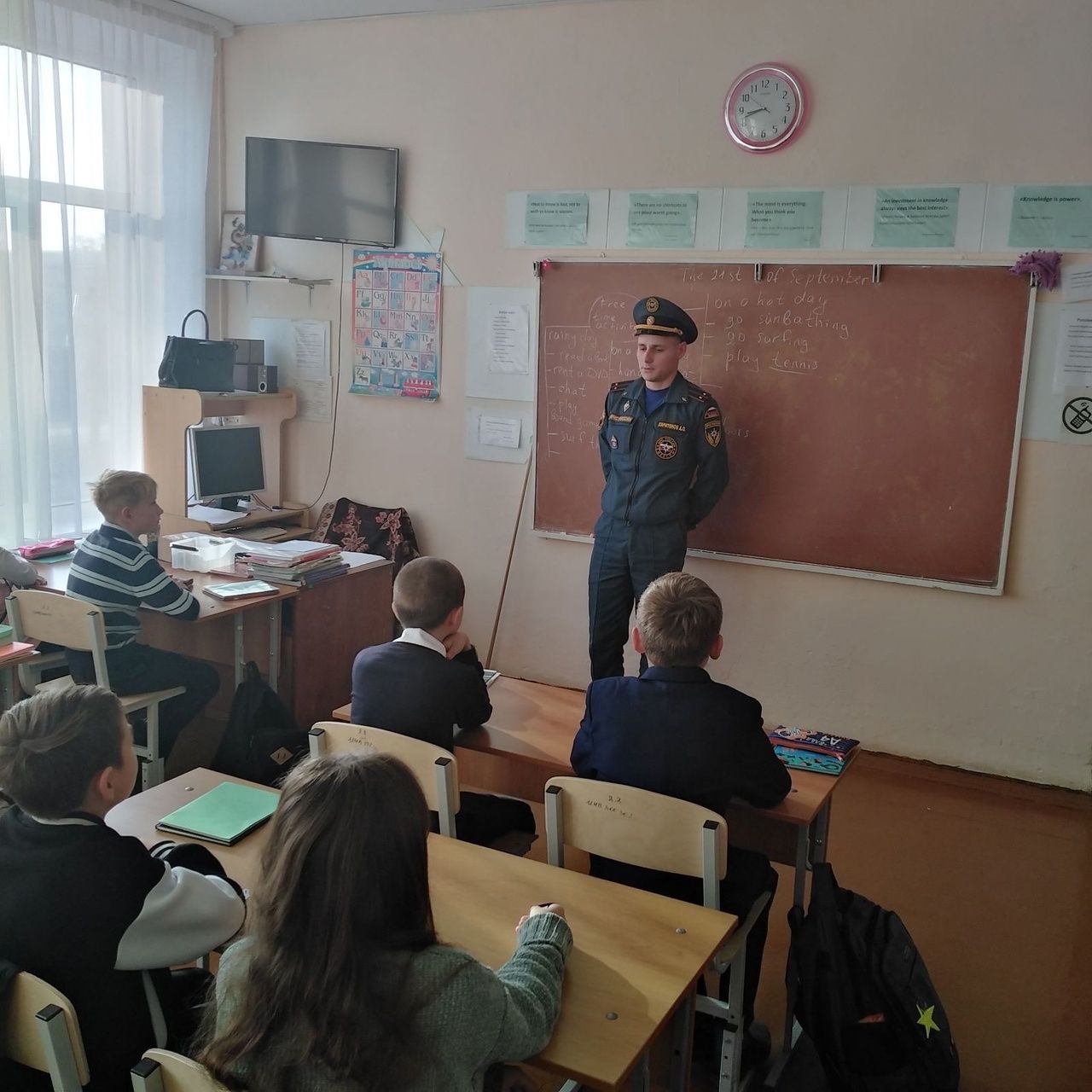 В копейских школах проходят уроки пожарной безопасности