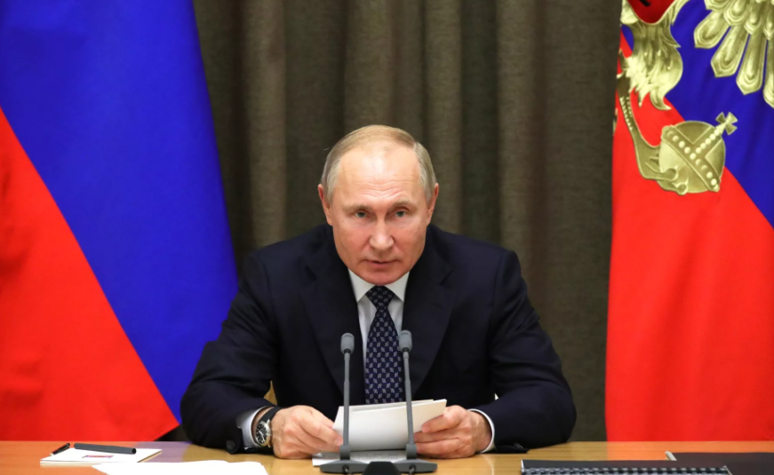 Путин объявил дни с 1 по 10 мая выходными