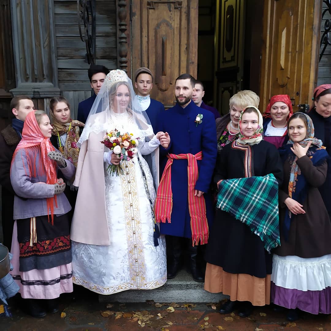 В Челябинске отпраздновали русскую народную свадьбу