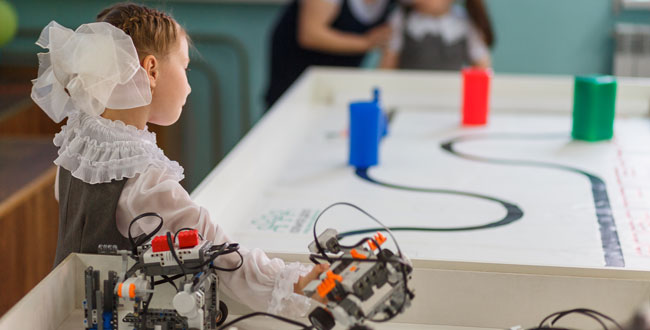 В Челябинске прошел первый школьный фестиваль роботехники