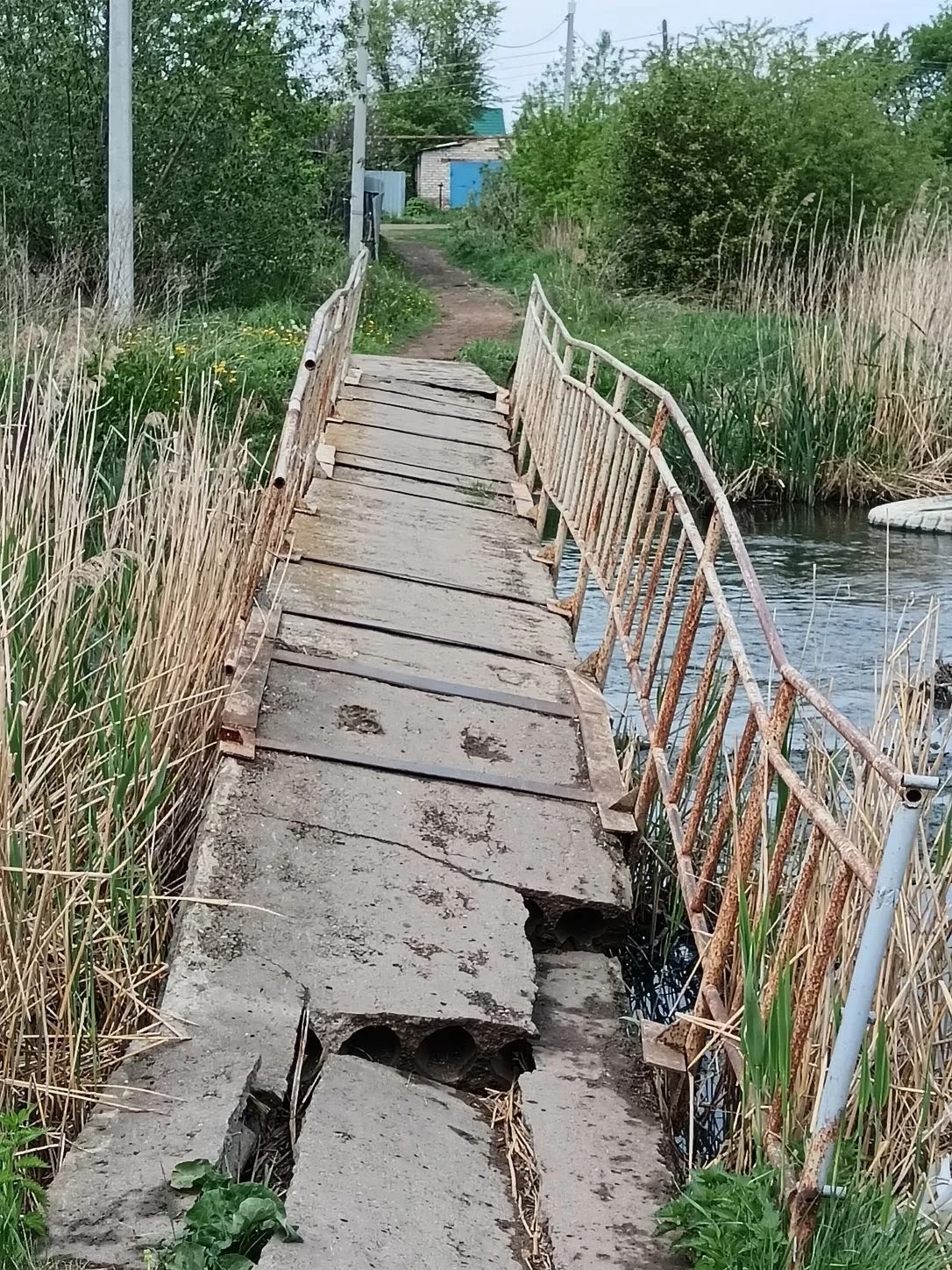 В Копейске продолжается ремонт аварийного моста
