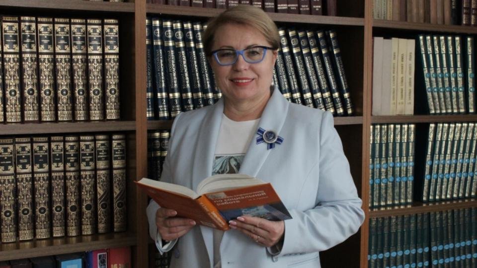 Директор челябинской научной библиотеки стала послом культуры Союза женщин России