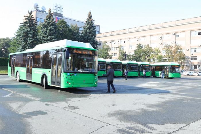 Челябинску подарили первую партию эко-автобусов