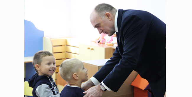Визит Бориса Дубровского в новый детский сад города Копейска