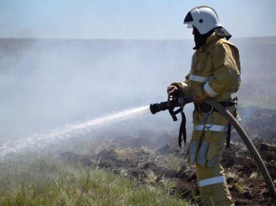 В Ильменском заповеднике вторые сутки тушат пожар