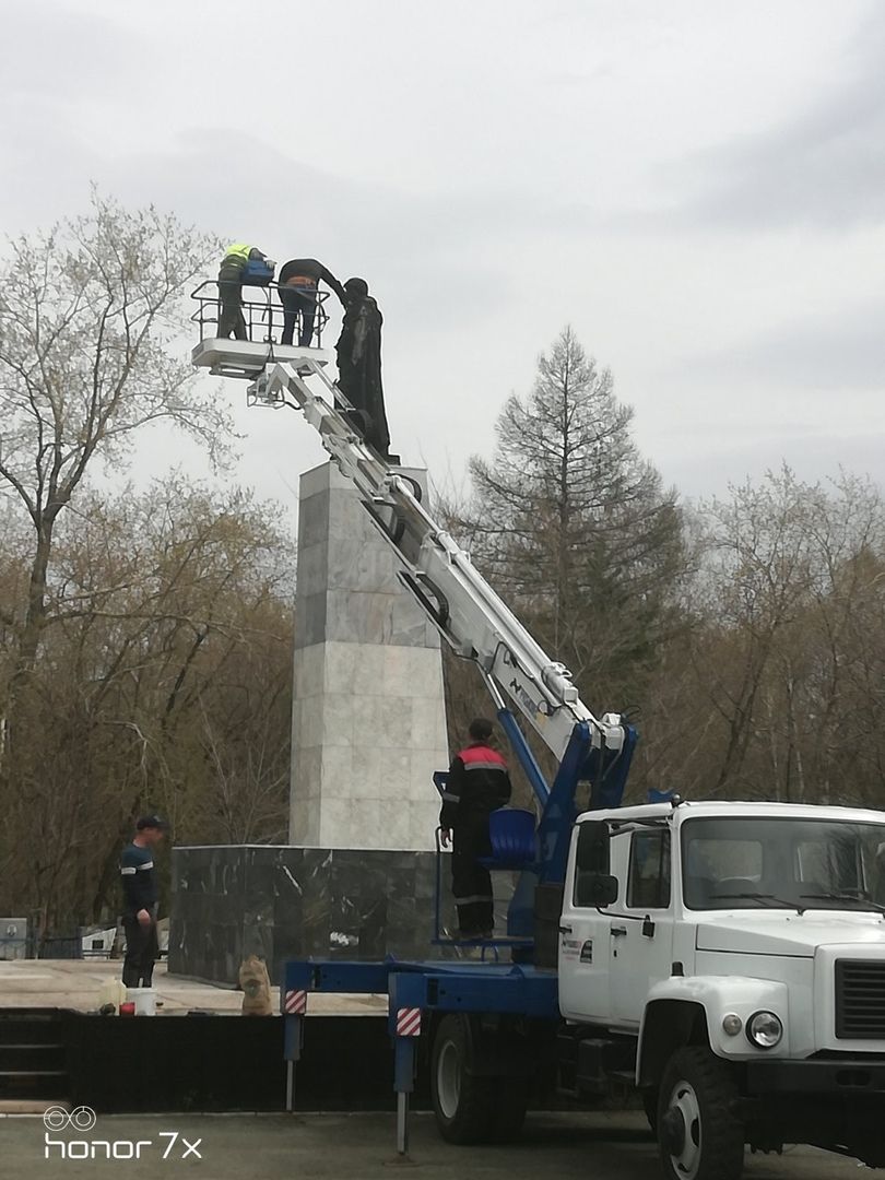 В Копейске завершается ремонт памятников