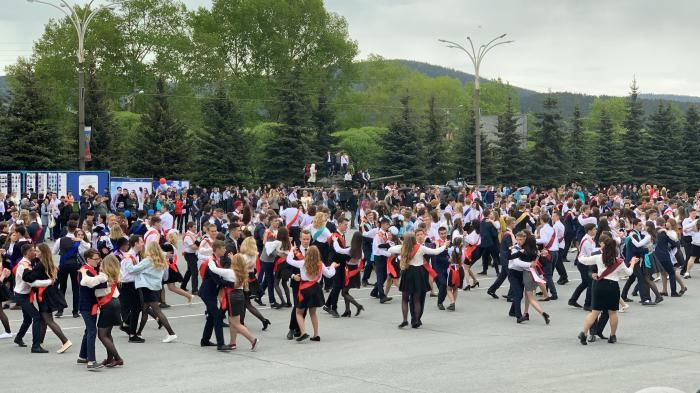 В Челябинской области разрешили провести школьные выпускные
