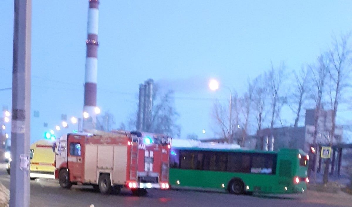 Автобус в Челябинске попал в ДТП