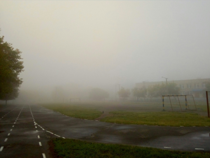 Облака опустились на землю. Копейск утром окутал густой туман