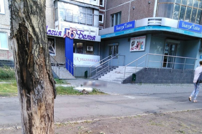 В Челябинске женщина упала с 11 этажа