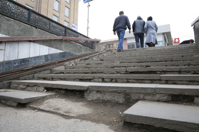 В Челябинске потерялся подрядчик, ремонтирующий подземные переходы