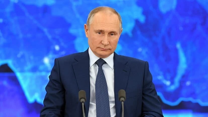 Владимир Путин объяснил причины того, что вакцинация остается добровольной