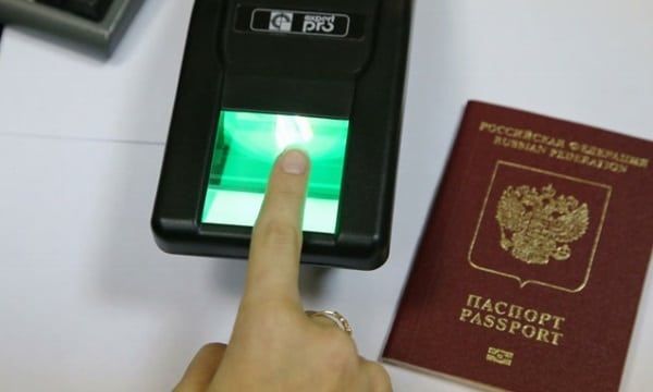Копейчанам рассказали, зачем нужен дактилоскопический паспорт