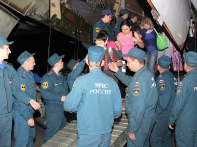 Позавчера в Челябинскую область прилетели еще 100 беженцев из Украины