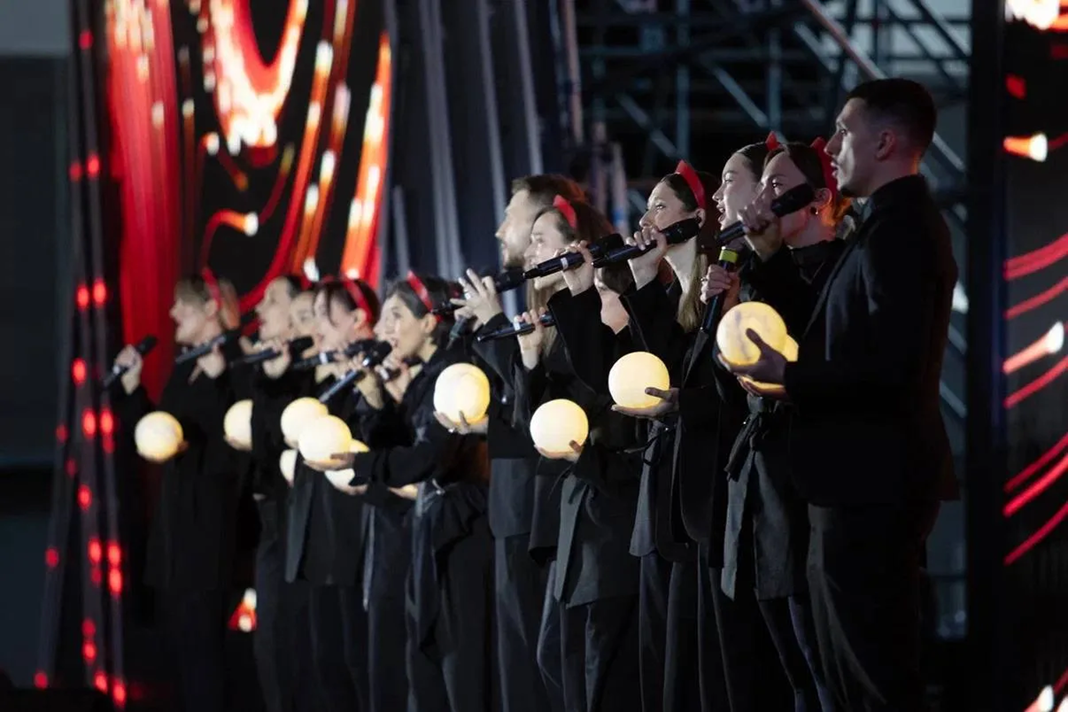 Жители Челябинской области стали победителями окружного этапа конкурса дизайна адаптивной одежды «На крыльях»