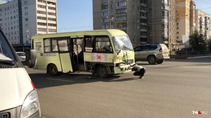 В Челябинске маршрутка врезалась в «Газель», есть пострадавшие 