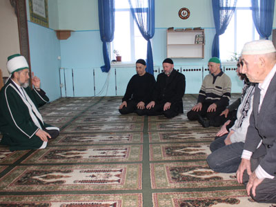 Имам Копейска: «Мусульмане молят Аллаха за всех»