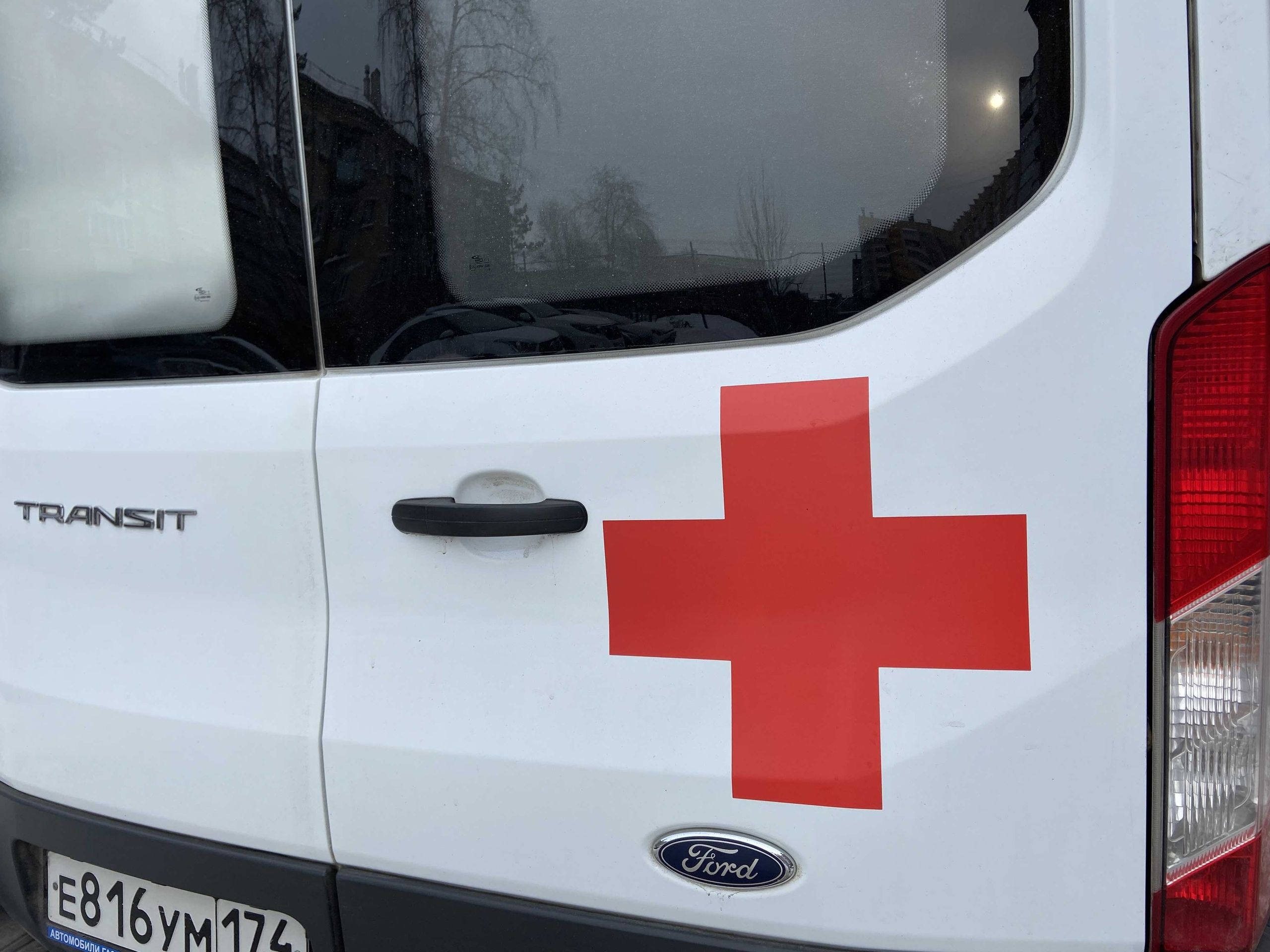 ДТП в центре Челябинска: перевернулась машина скорой помощи 