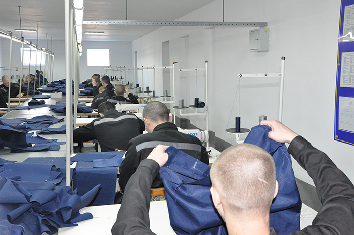 Журналисты «КР» побывали на открытии швейного цеха в исправительной колонии №11