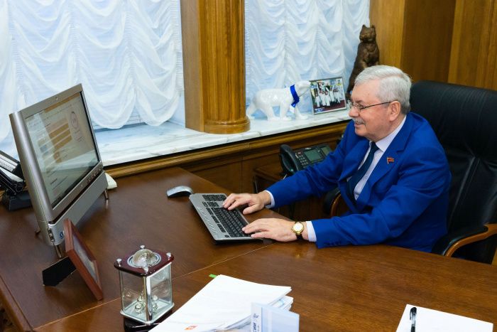 Председатель Законодательного Собрания Владимир Мякуш принял участие в переписи населения