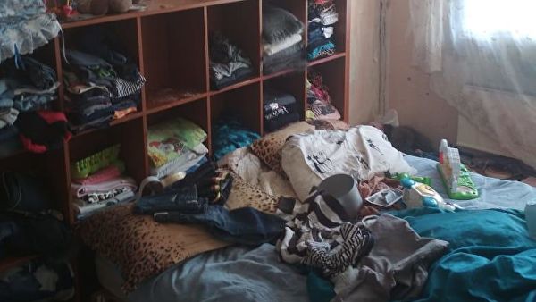 Грязные, голодные и без документов: в Подмосковье спасли четверых детей от пьяной матери