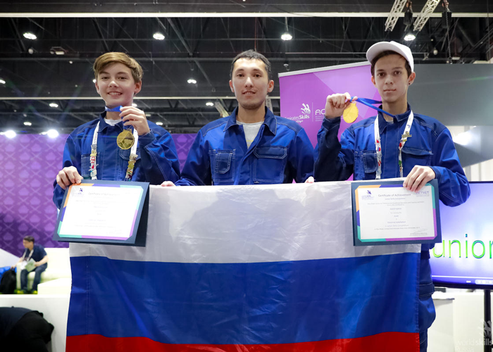 Борис Дубровский поздравил челябинских школьников с победой в мировом Чемпионате WorldSkills