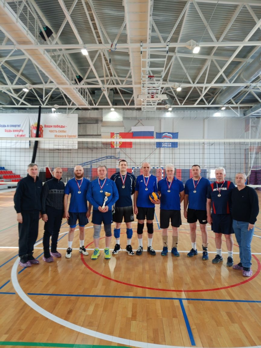 Копейские спасатели завоевали золото на городском волейбольном турнире