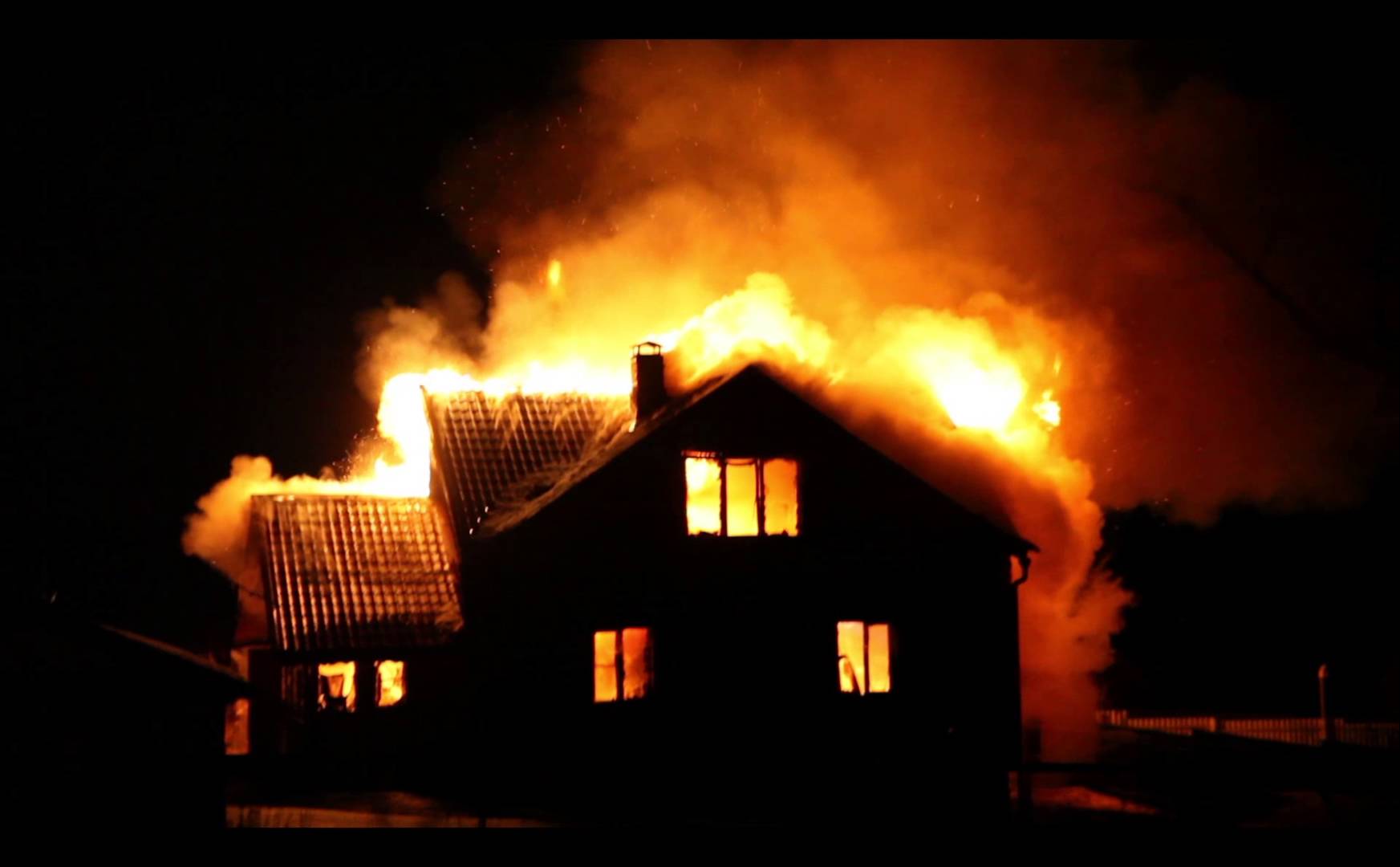 В Копейске растет количество пожаров в частных домах. Сотрудники МЧС опубликовали памятку по безопасности