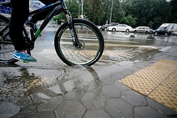 В Челябинске водитель КамАЗа сбил 14-летнего велосипедиста. Подросток в больнице