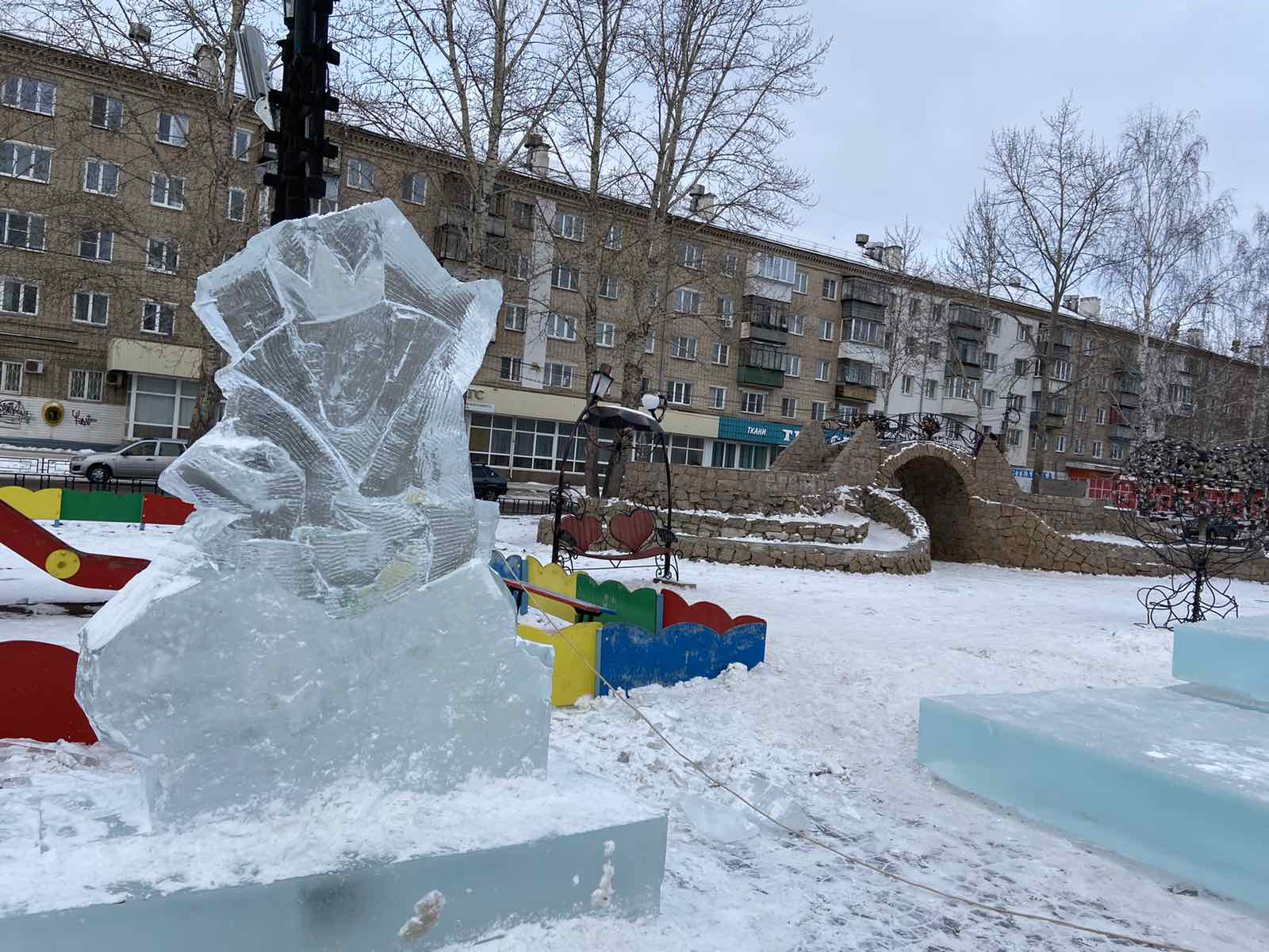 Возведение ледового городка в Копейске будет завершено к 25 декабря
