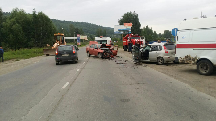 И снова авария! В Челябинске произошло лобовое столкновение двух автомобилей