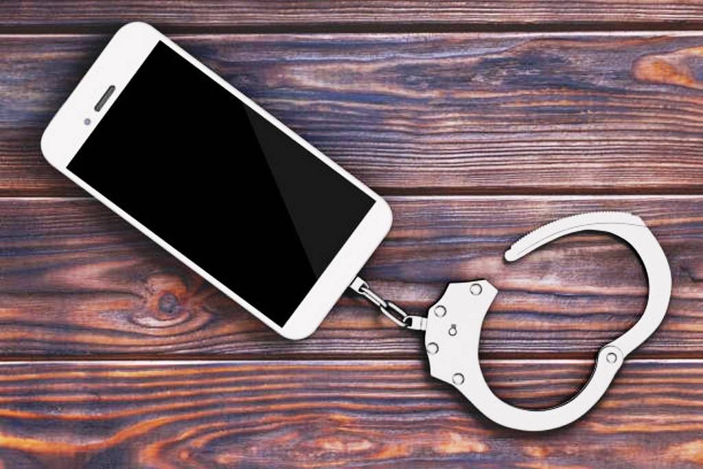 За утерянный телефон челябинка может отправиться в тюрьму