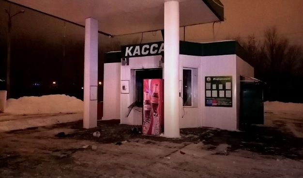 На заправке в Челябинске женщина пострадала от хлопка газа