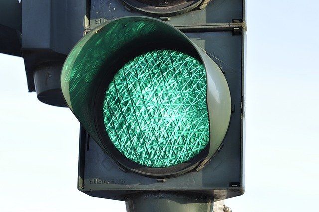 Будьте внимательны: в Челябинске на 2-х перекрестках отключили светофоры