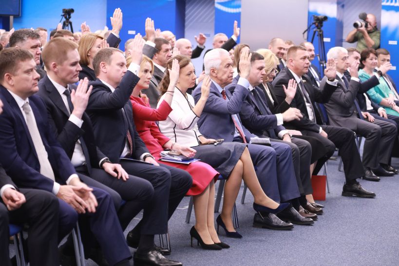 «Единая Россия» создала региональные отделения в новых регионах