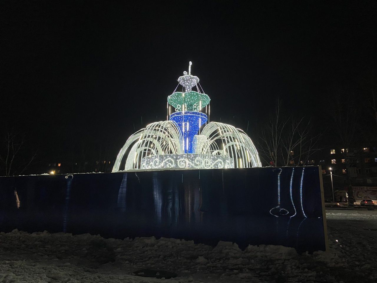 Световой фонтан простоит в Копейске до Масленицы