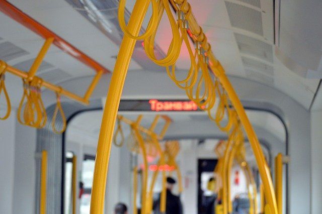 Ездить в троллейбусах и трамваях Челябинска станет безопасней