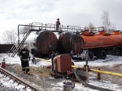 В Копейске закрыли нефтебазу, где при пожаре погиб человек
