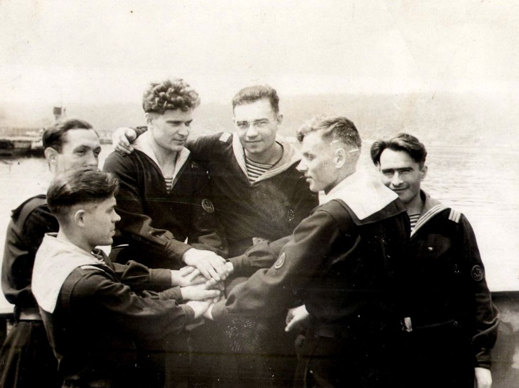 мужская дружба.jpeg