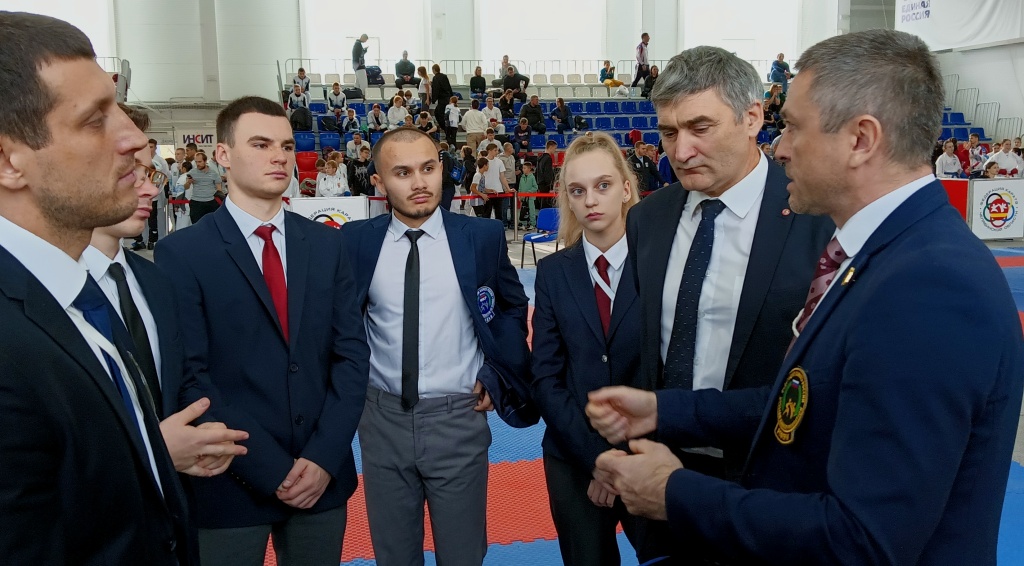 тренеры.jpg тренеры.jpg