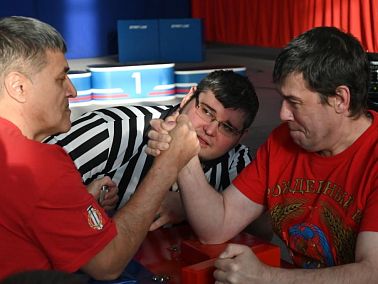 Стальные руки копейских рестлеров